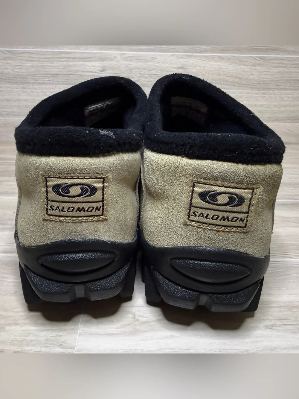Men’s Salomon Contagrip Vintage 2000s Size 9